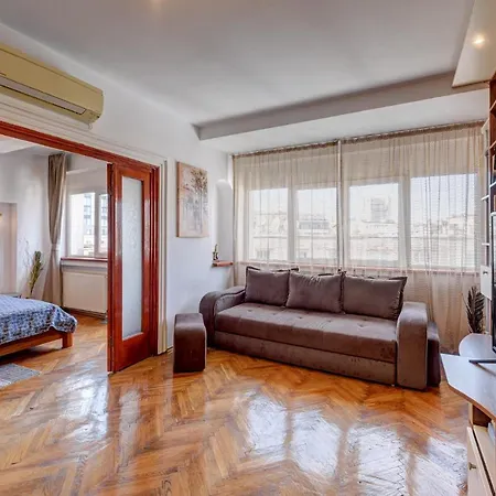 Old Town Library 부쿠레슈티