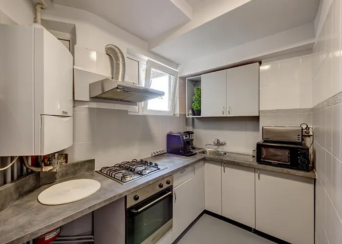 Old Town Library Apartment *